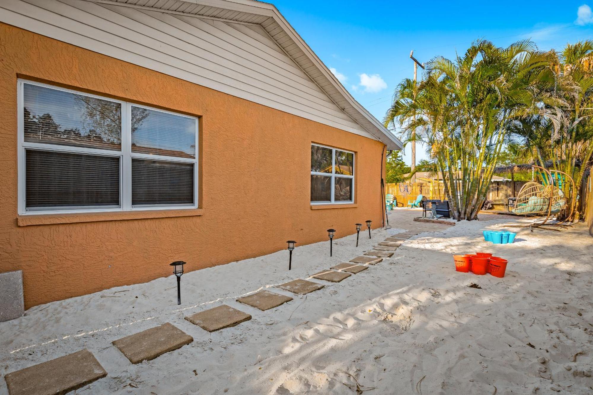 Coastal Villa W Amazing Courtyard - Splash Pad! Sarasota Ngoại thất bức ảnh