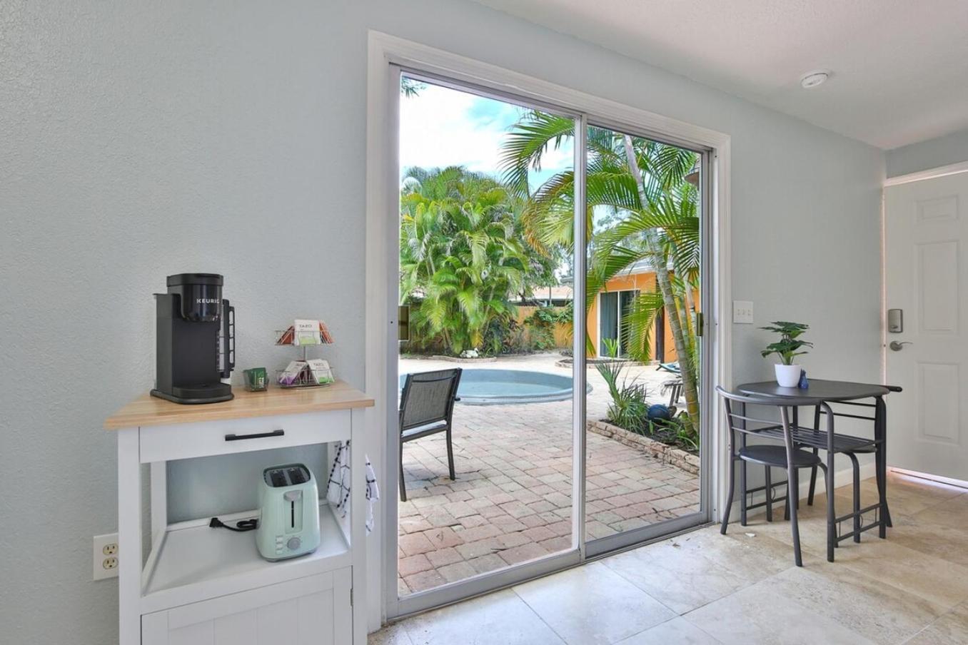 Coastal Villa W Amazing Courtyard - Splash Pad! Sarasota Ngoại thất bức ảnh