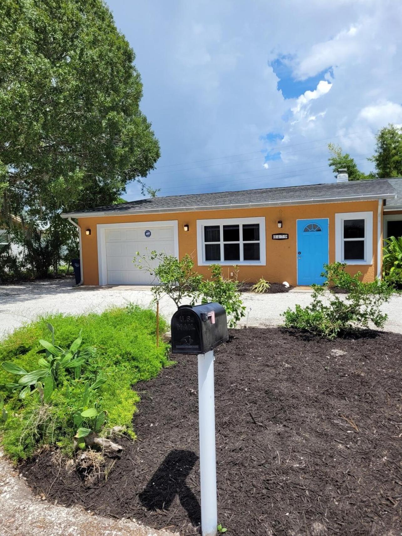 Coastal Villa W Amazing Courtyard - Splash Pad! Sarasota Ngoại thất bức ảnh